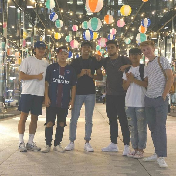 Meet your Posher, Yongbin - Picture 1 of 1